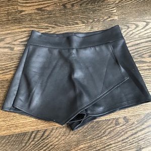 Girls pleather skort